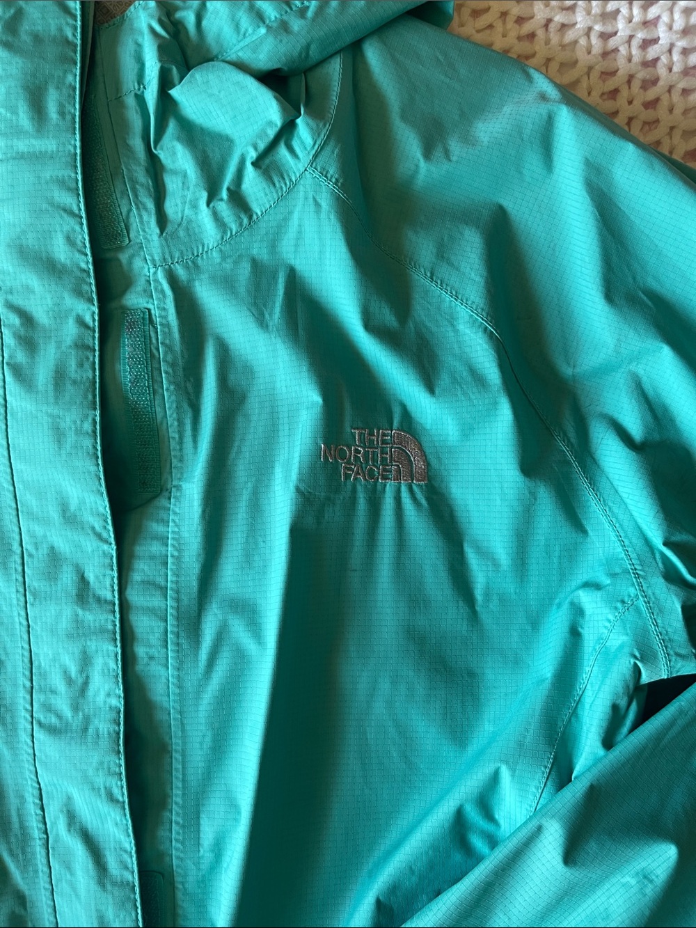 The North Face Teal Hooded Shell Jacket - Picture 2 of 9